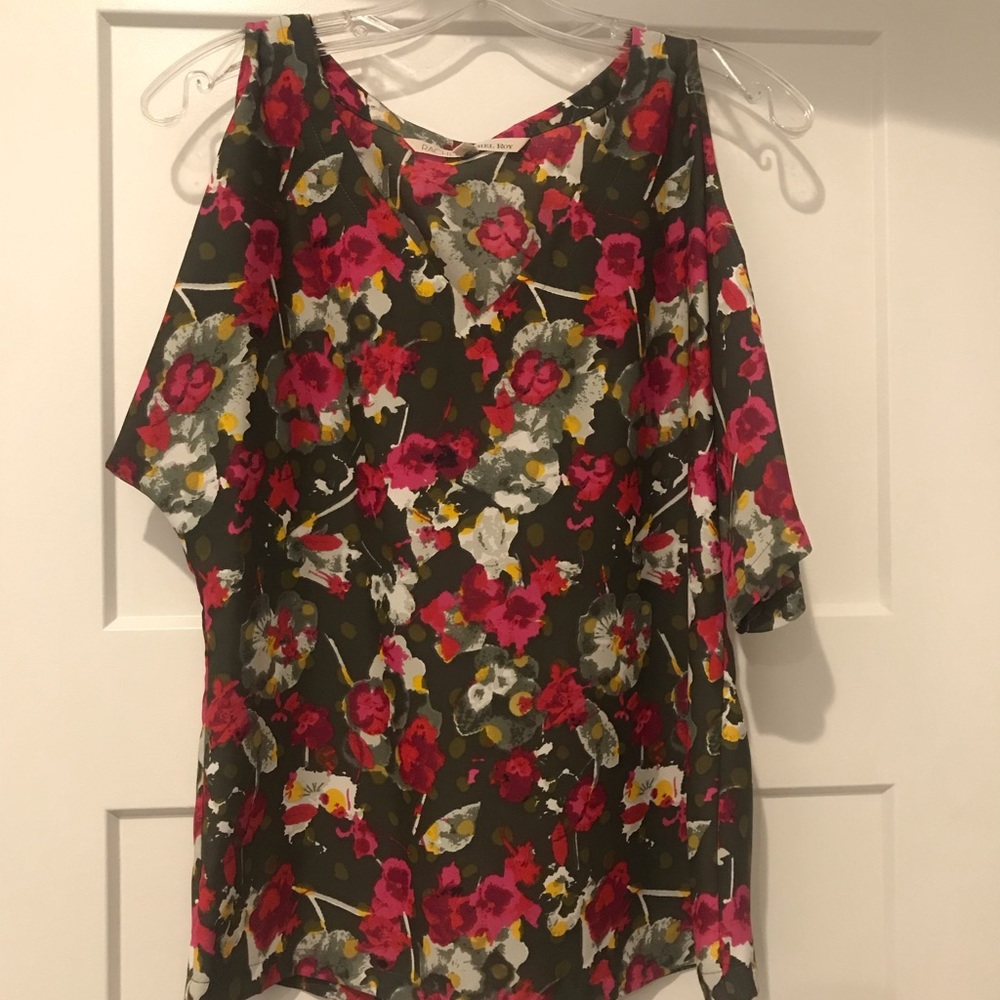 Rachel Roy floral cold shoulder vneck